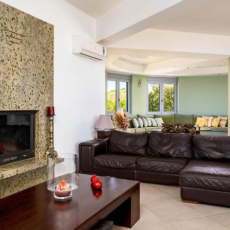 Villa Zafira - Seaview Manor With Heated Pool Kallithéa المظهر الخارجي الصورة